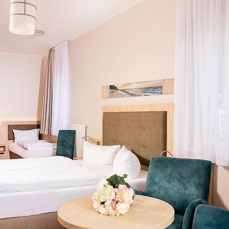 Hotel Garni Sonne Heringsdorf  Bagian luar foto