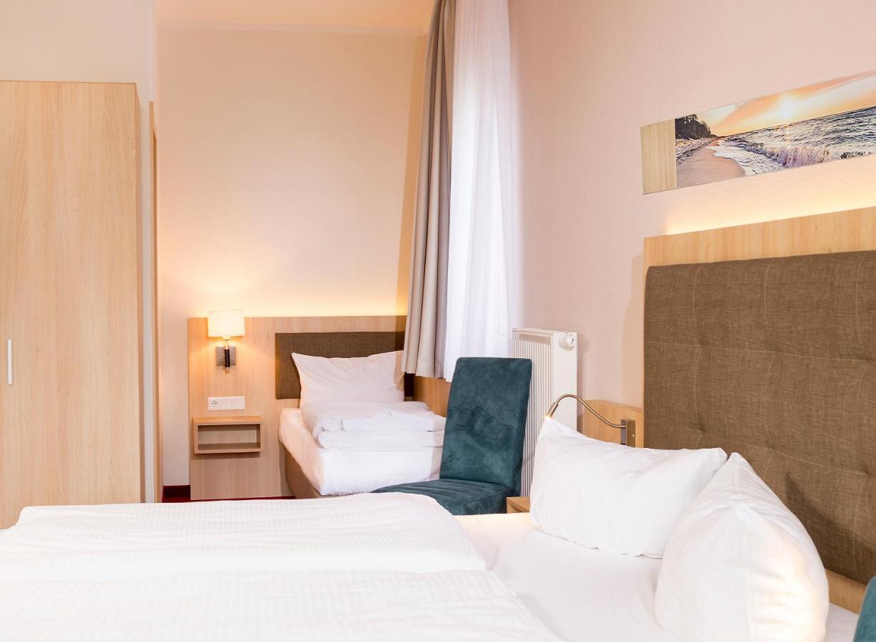Hotel Garni Sonne Heringsdorf  Bagian luar foto