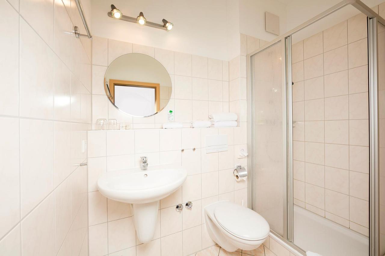 Hotel Garni Sonne Heringsdorf  Bagian luar foto